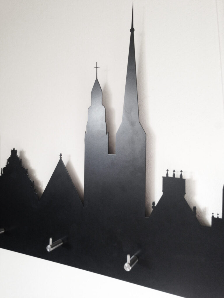 Die Lemgoer Stadtsilhouette als Garderobe